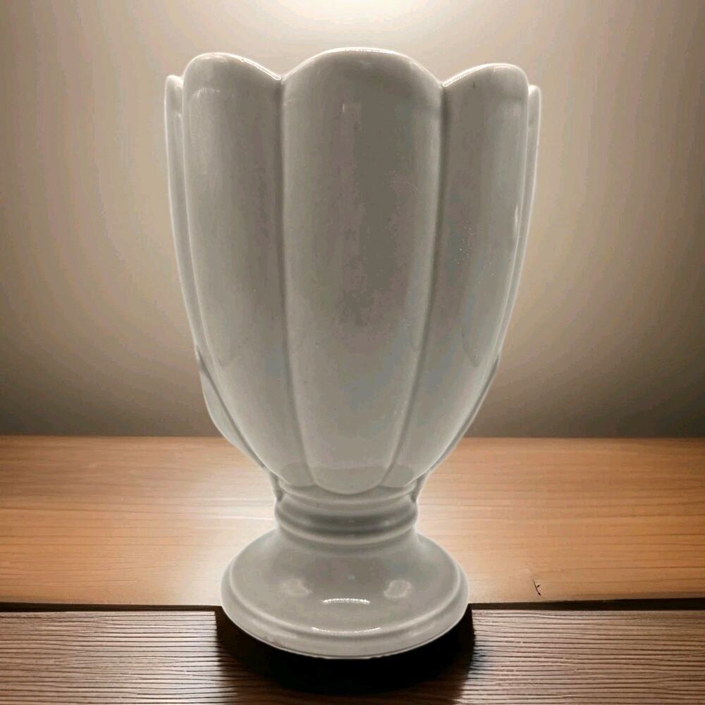 Hyalyn Pottery Vase Dawn Mist Gray Scalloped Edge Estruscan Line 1953 NC Pottery